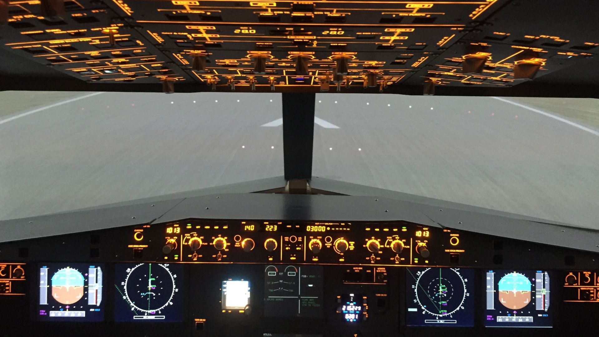 Flying High Safely: How Virtual Reality is Revolutionising Pilot Training